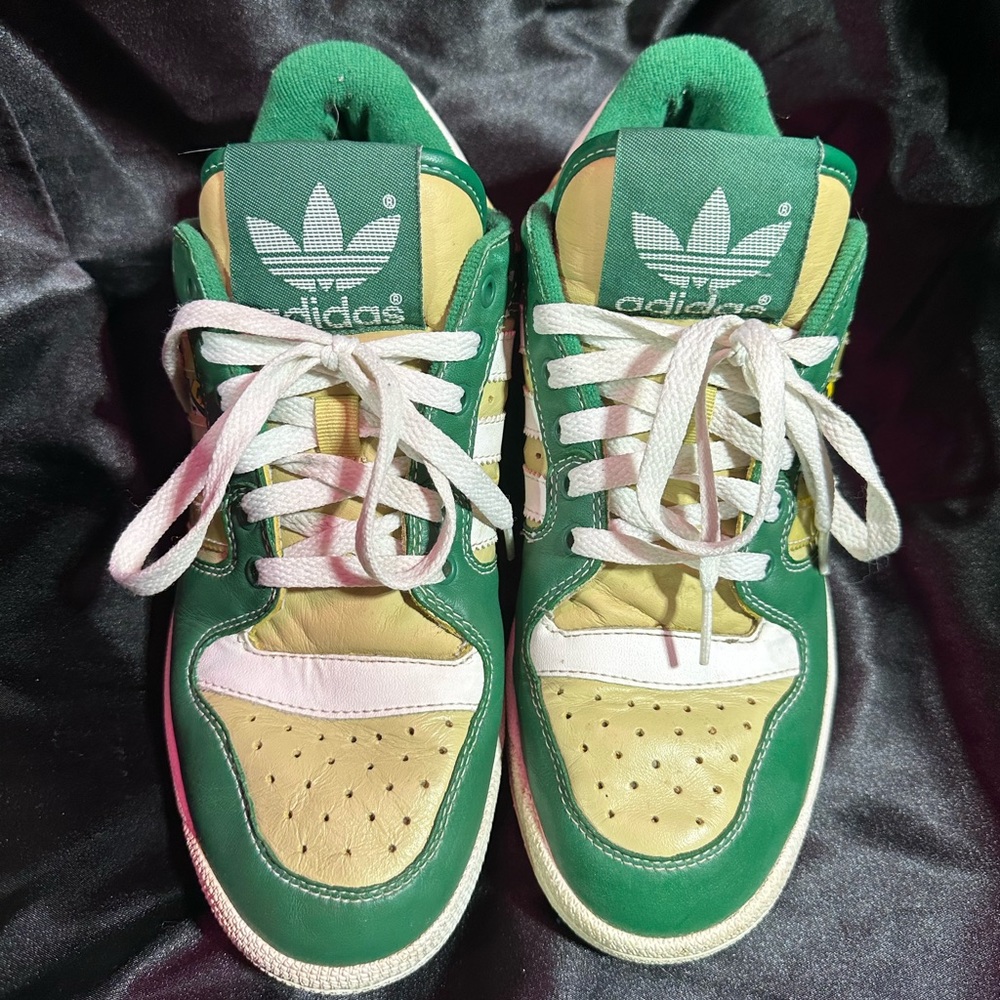 Vintage Throw Back Adidas Notre Dame shoes